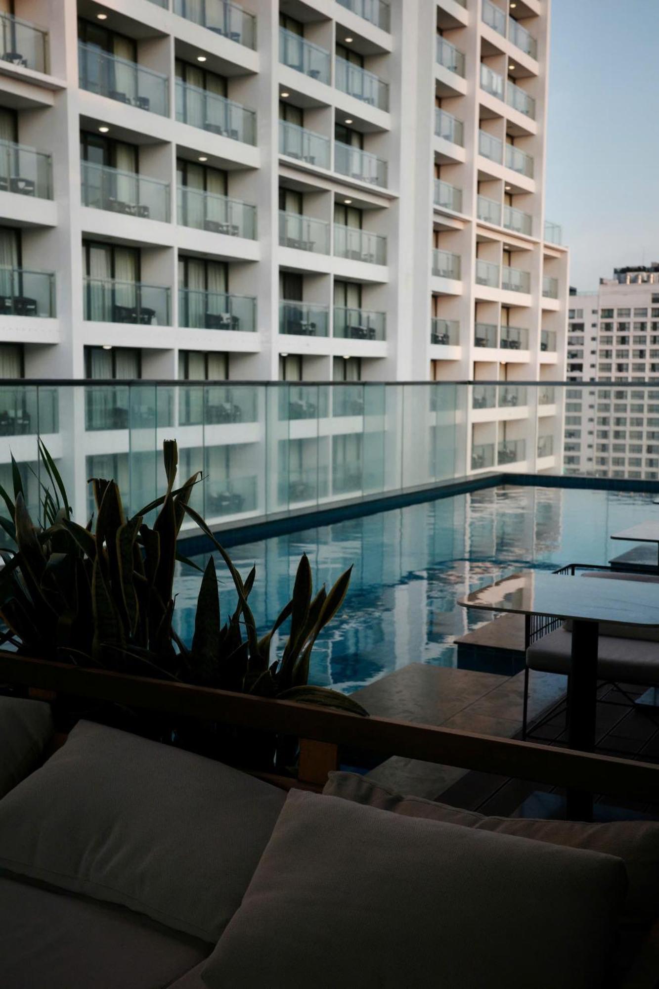 อลาน่า นาตรัง บีช โฮเต็ล Hotel ญาจาง ภายนอก รูปภาพ